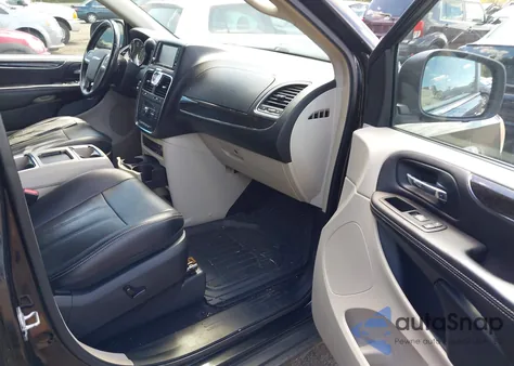 2013 Chrysler Town & Country Touring-L z USA, uszkodzony, nr VIN 2C4RC1CG3DR615876